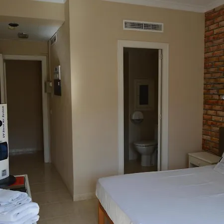 Konukevi Mar Del Plata (adults Only) 2*