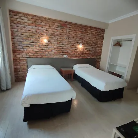 Konukevi Mar Del Plata (adults Only)